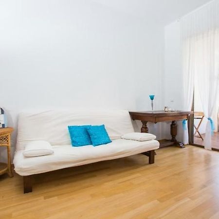 Άνετη Διαμονή 100 Μέτρα Από Τη Θάλασσα - Βάρκιζα Apartment Vari  Exterior photo